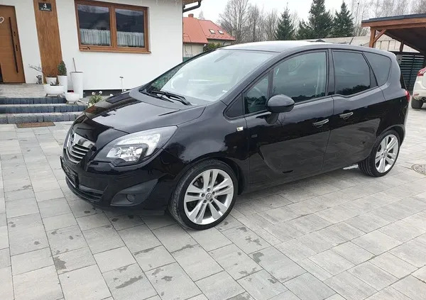 świętokrzyskie Opel Meriva cena 24800 przebieg: 135000, rok produkcji 2011 z Korfantów